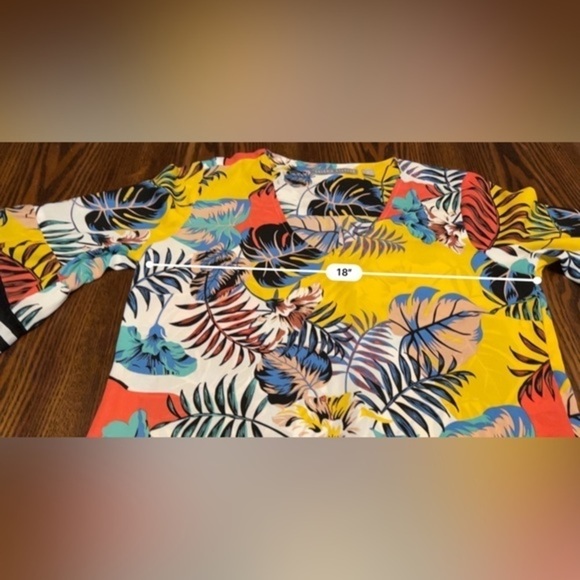 Valerie Stevens Tropical Stripe Boho Top With bell sleeves Women’s S preppy EUC - Picture 7 of 13